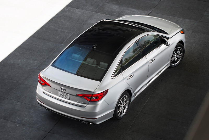 15_Sonata_2_0T_Exterior_Rear_Top