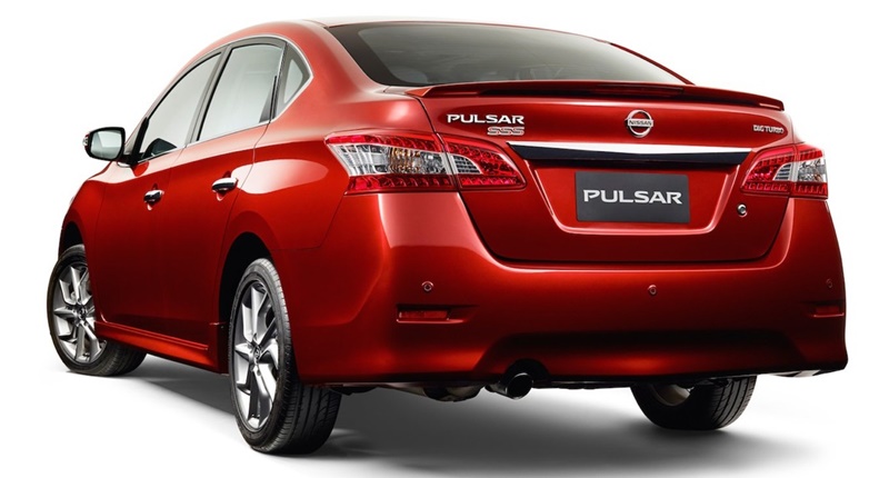 2015-Nissan-Pulsar-SSS-sedan-rear-press-image