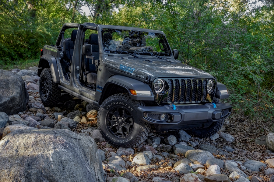 Plug in online hybrid wrangler