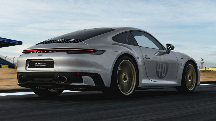 Porsche 911 Carrera GTS Le Mans Centenary Edition รุ่นพิเศษสไตล์เรโทร ...