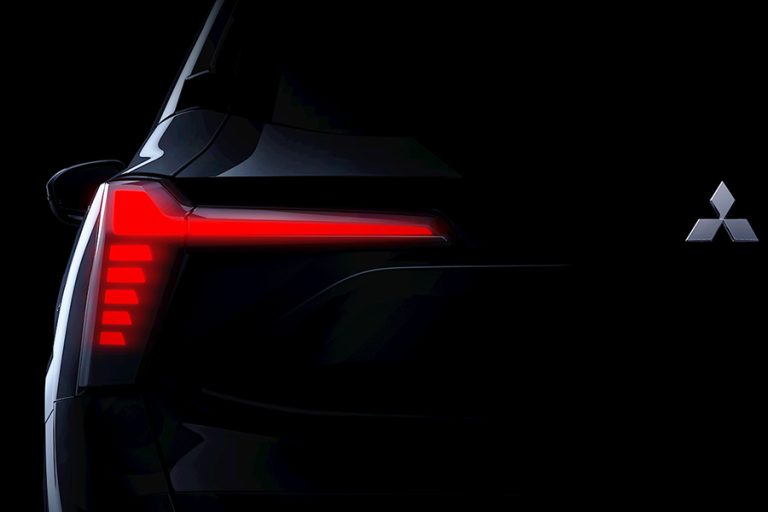 Teaser : Mitsubishi B-SUV มาพร้อมหน้าจอยาว ใต้ท้องสูง 222 มม. คาดใช้ ...